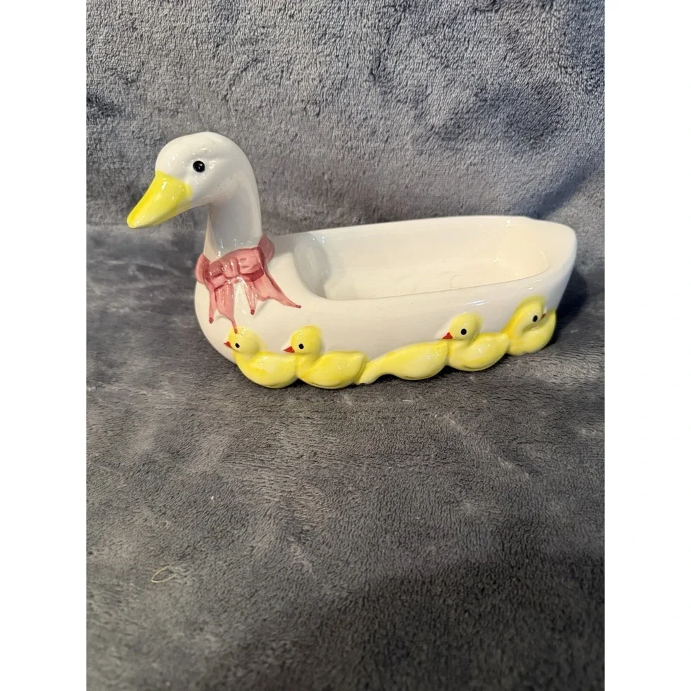 Vintage Soap‎ Dish Mother Goose with her Babies